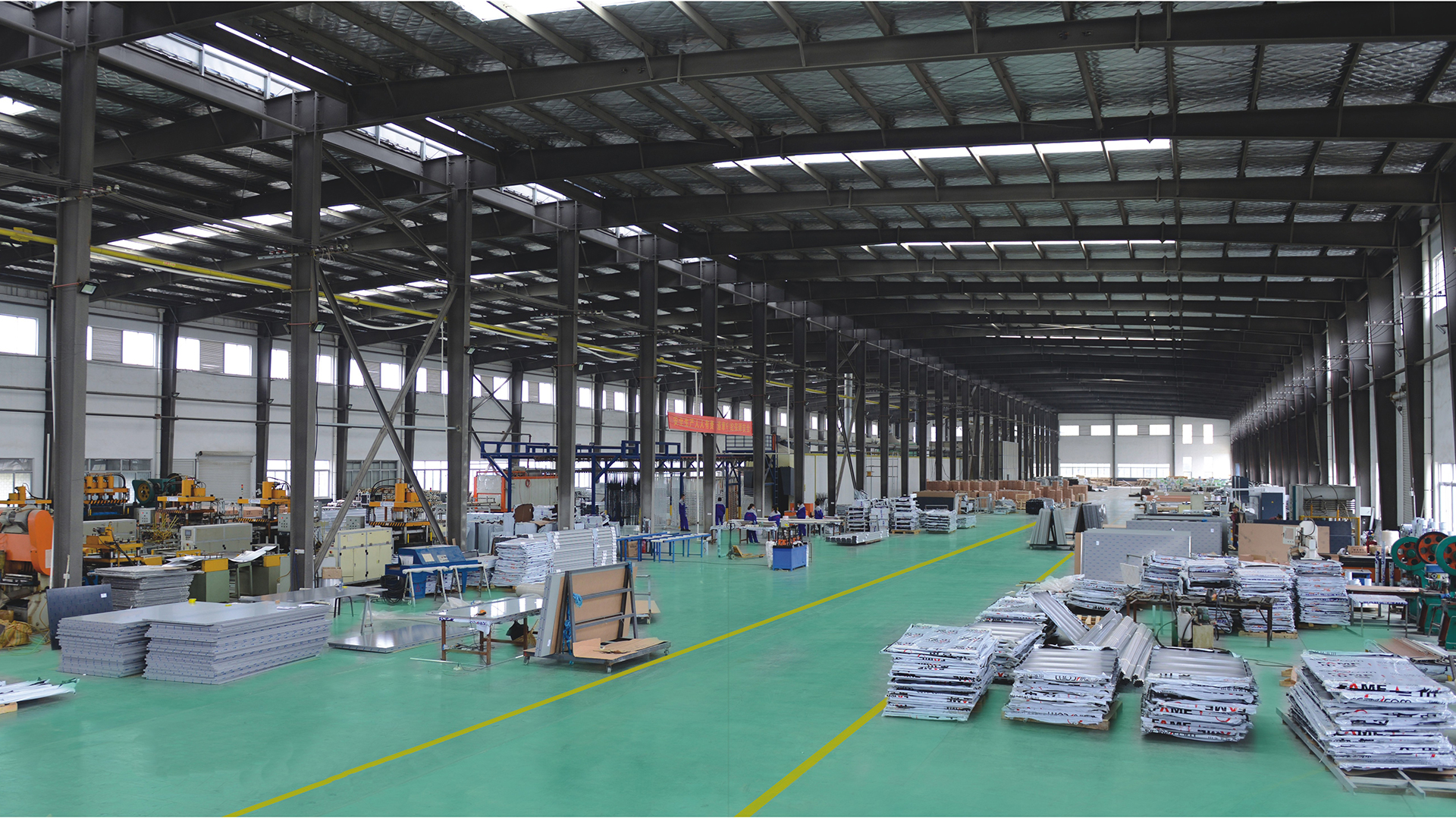 鋁單板車(chē)間