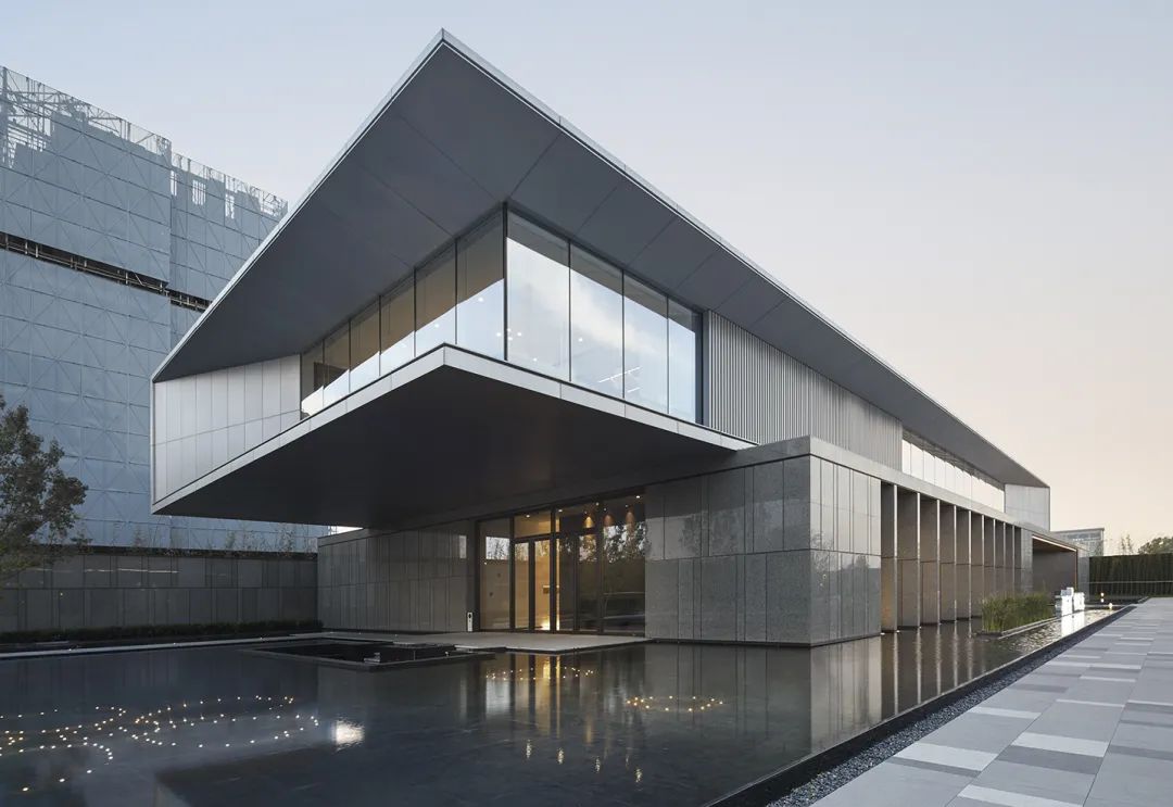 不同厚度的鋁蜂窩板分別適用于哪些場景？